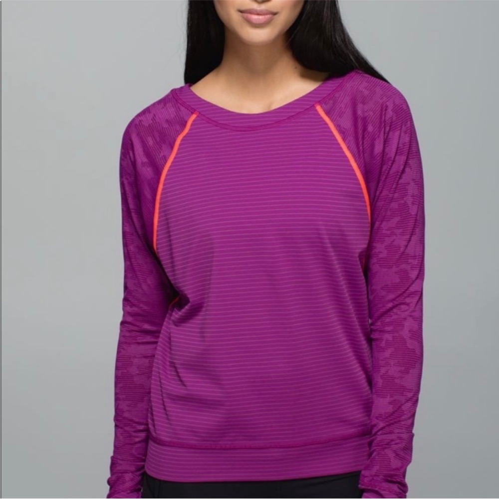 Lululemon Run For Days  long sleeve size 6
